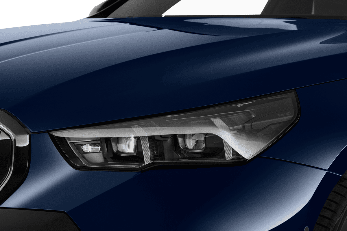 Frontscheinwerfer eines BMW 5er Limousine Plug-in-Hybrid