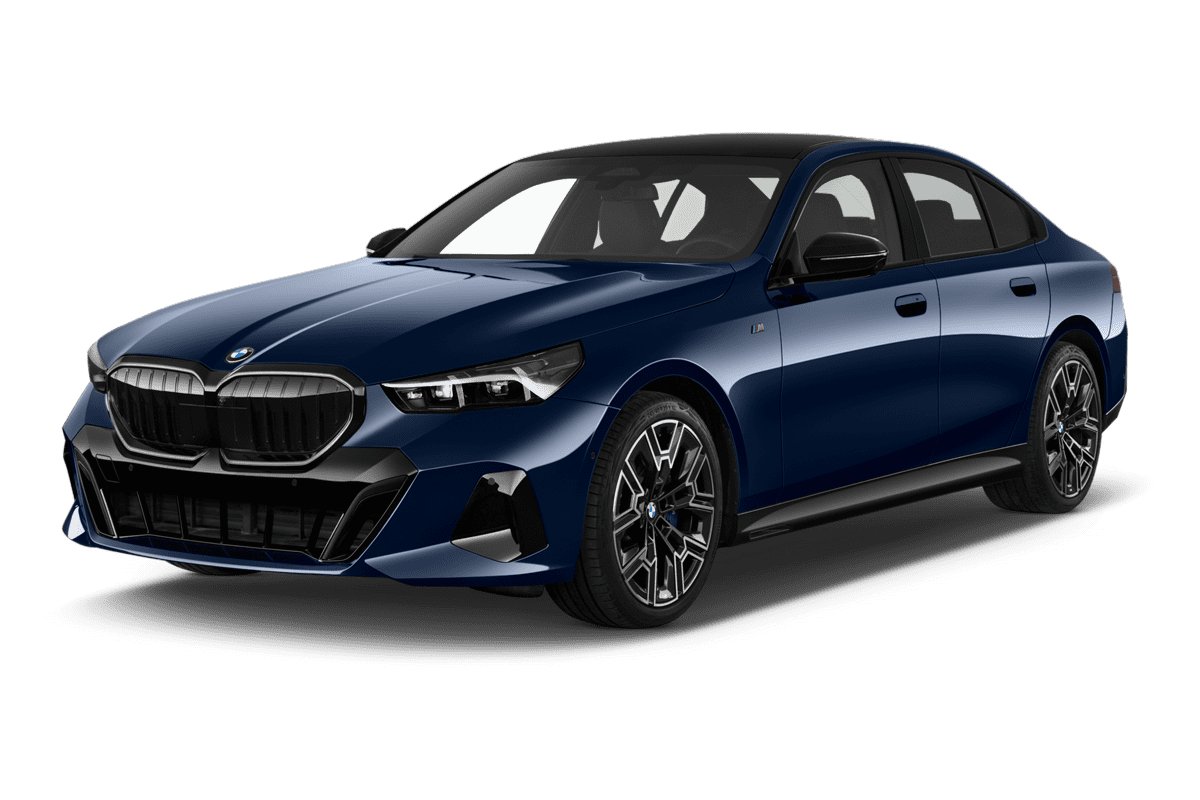 Schräge Frontansicht eines BMW 5er Limousine, freigestellt