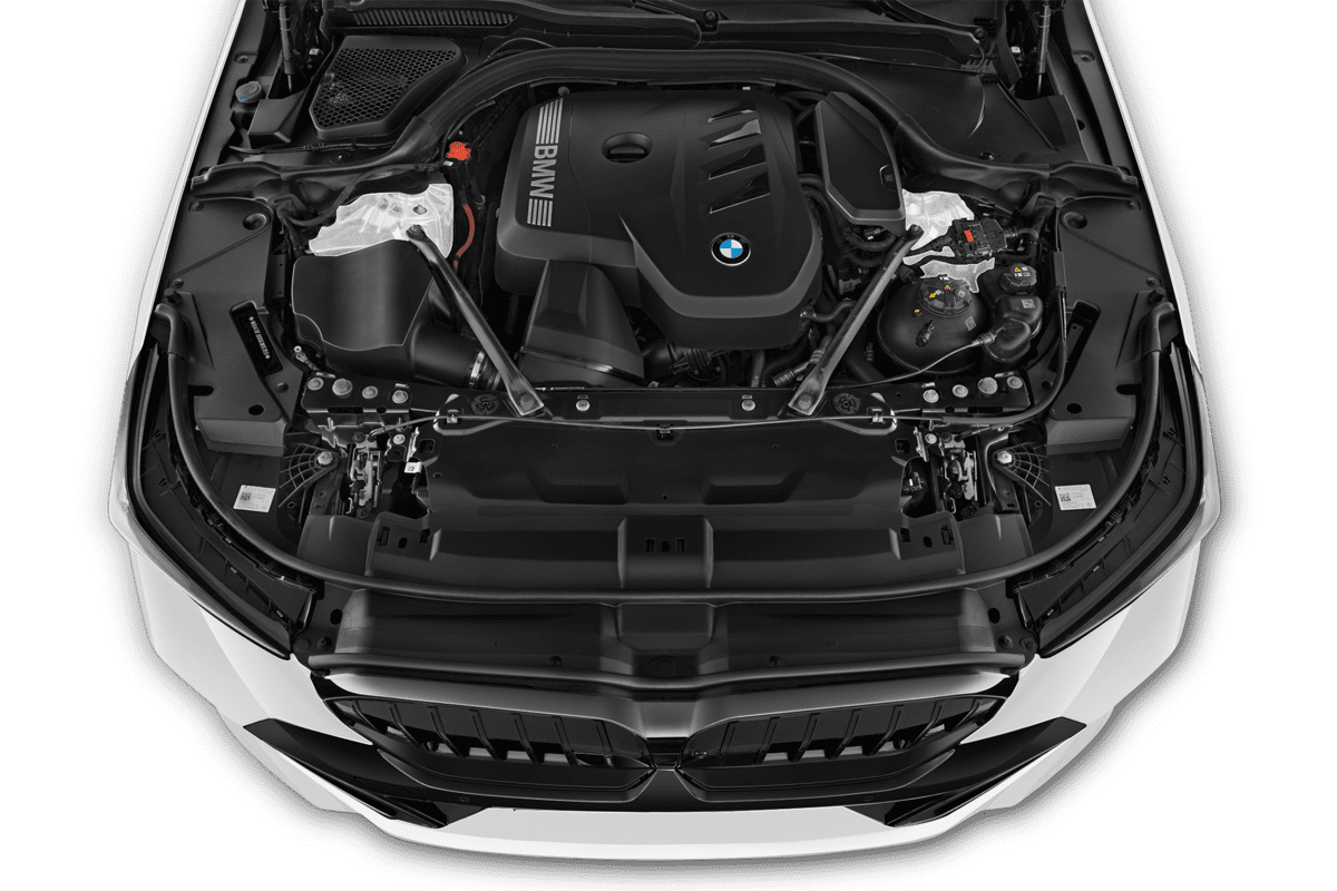 Motorraum eines BMW 5er Limousine Plug-in-Hybrid 