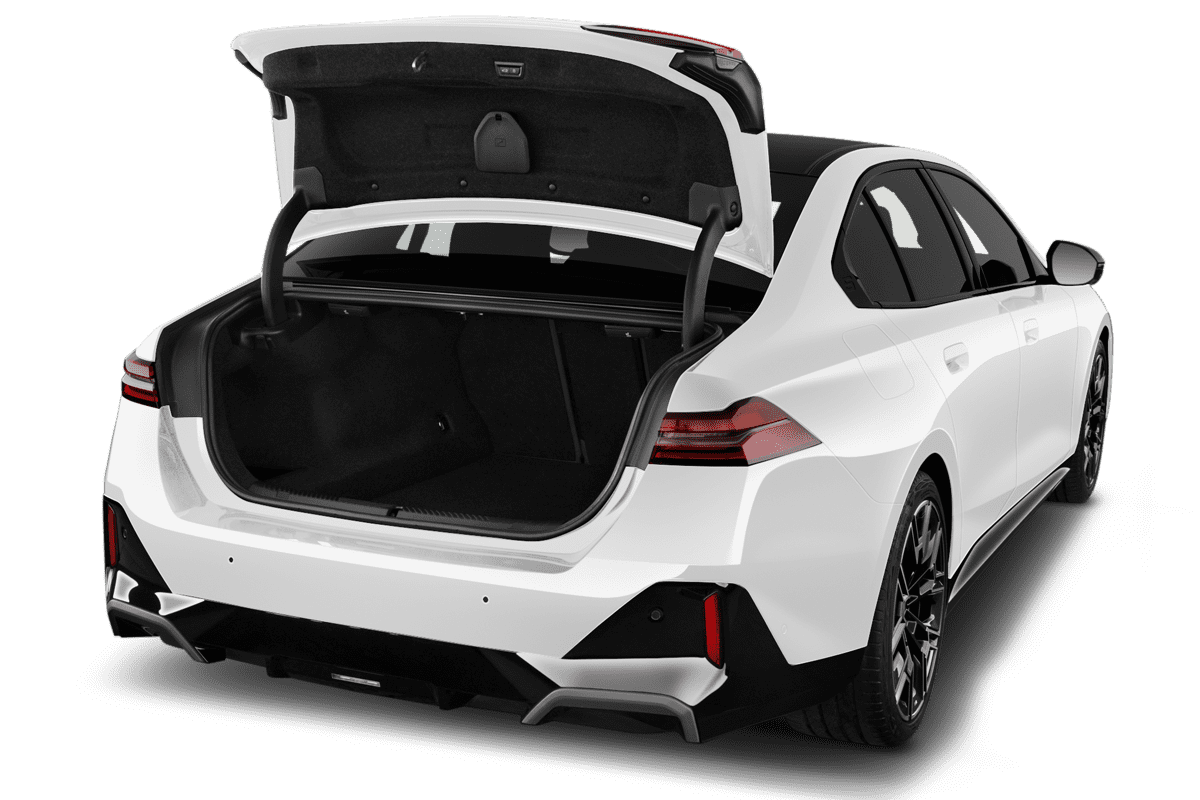 Kofferraum eines BMW 5er Limousine Plug-in-Hybrid 