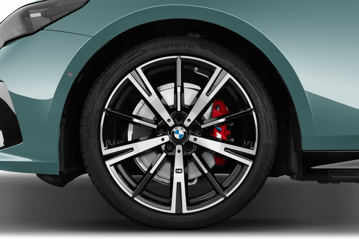 Radkappe oder Felge eines BMW 5er Touring 