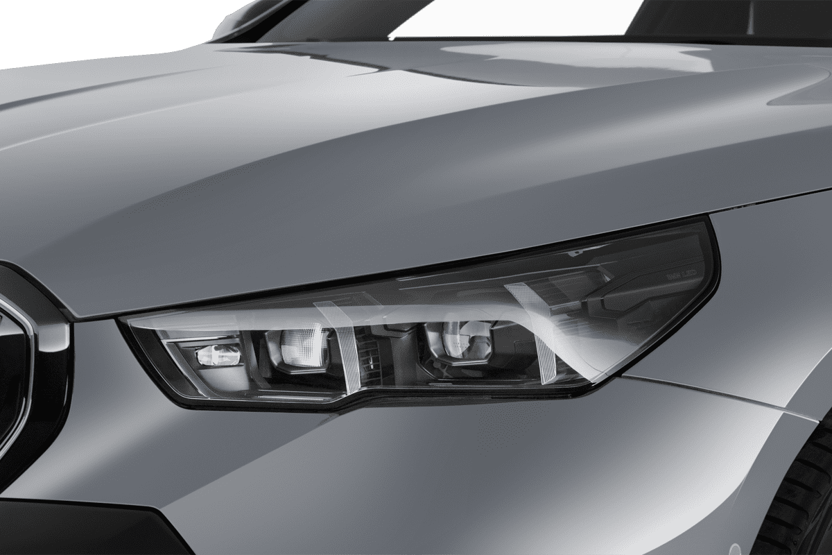 Frontscheinwerfer eines BMW 5er Touring Plug-in-Hybrid
