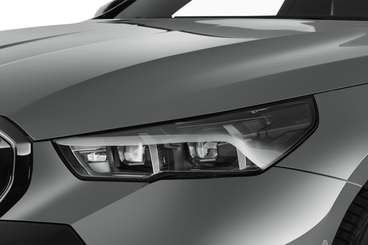 Frontscheinwerfer eines BMW 5er Touring Plug-in-Hybrid