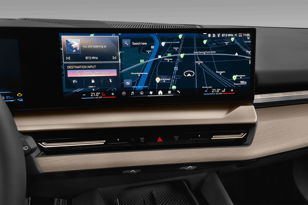 Mittelkonsole eines BMW 5er Touring Plug-in-Hybrid