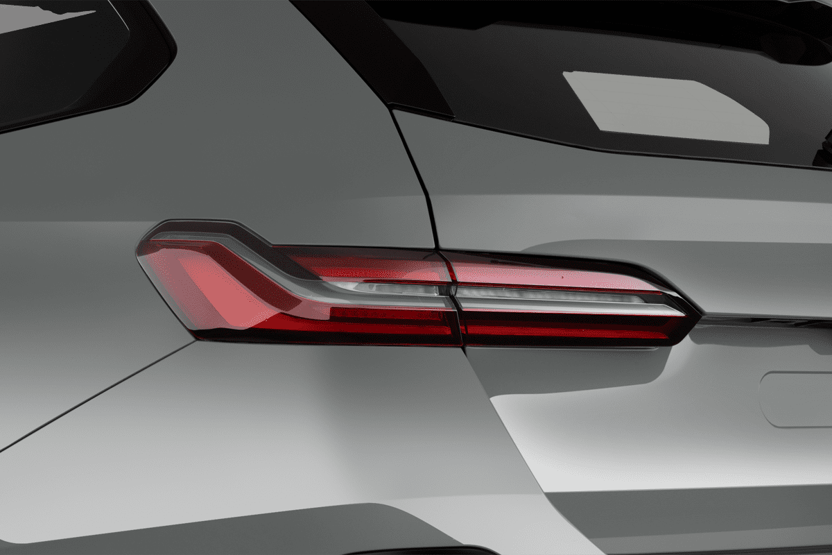 Heckleuchten eines BMW 5er Touring Plug-in-Hybrid