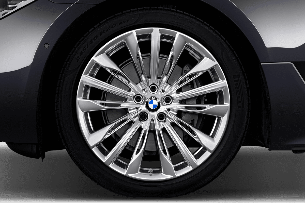 Radkappe oder Felge eines BMW 6er Gran Turismo