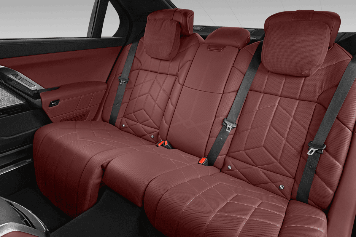 Rücksitzbank eines BMW 7er Limousine Plug-in-Hybrid