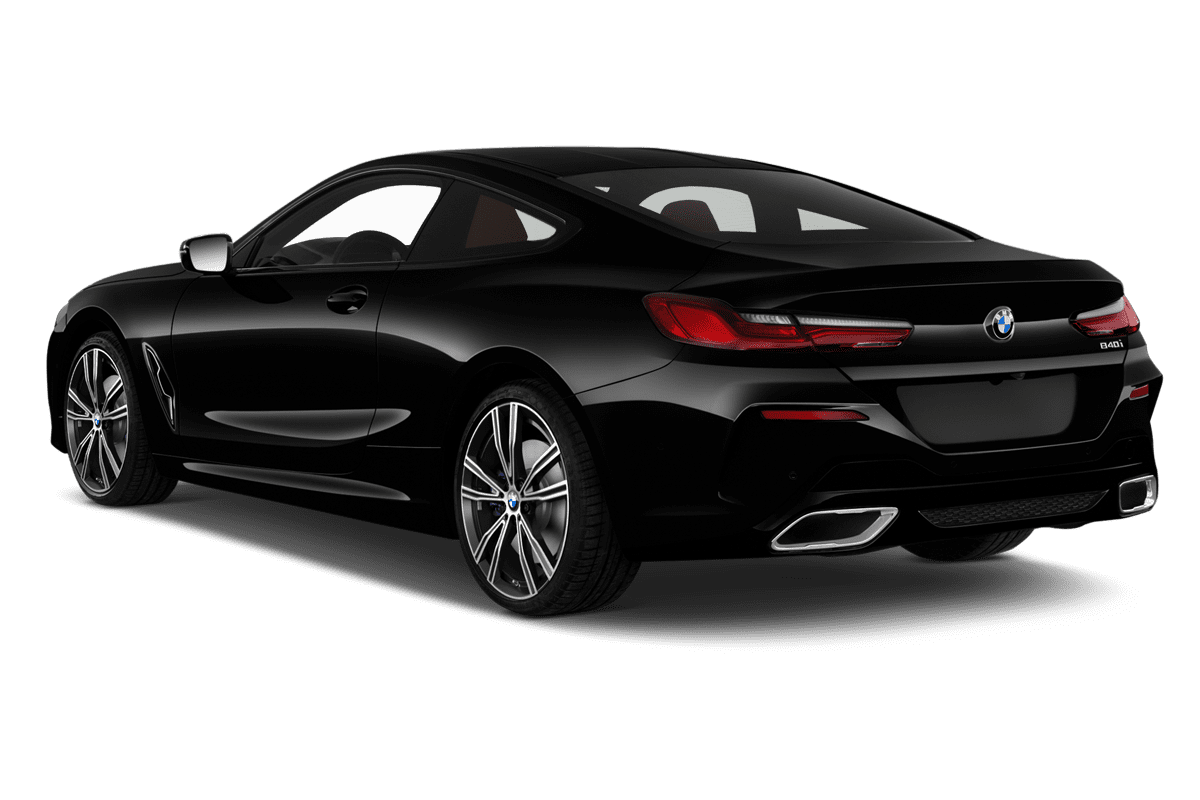 Schräge Heckansicht eines BMW 8er Coupé, freigestellt