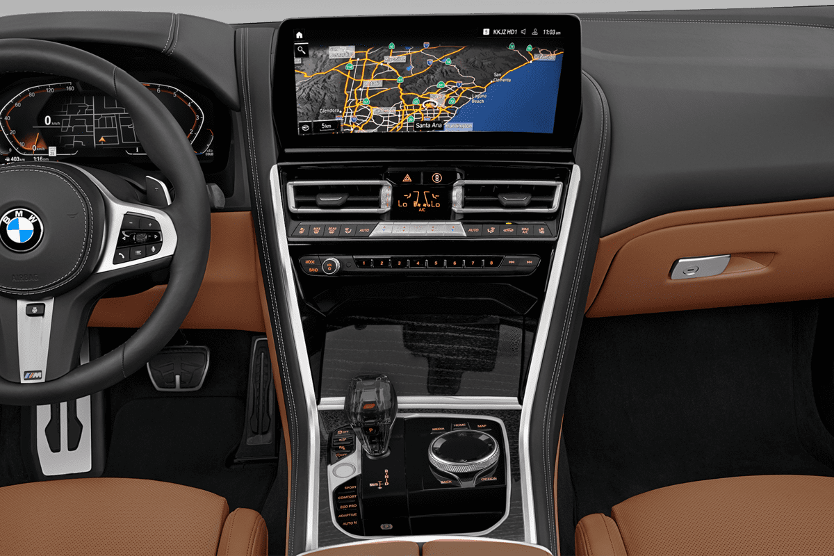 Mittelkonsole eines BMW 8er Cabriolet