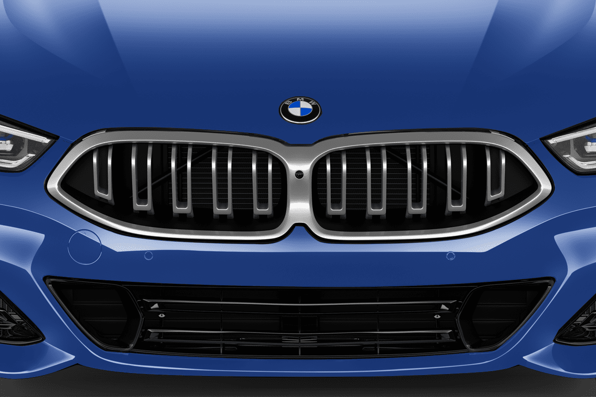 Kühlergrill eines BMW 8er Gran Coupé