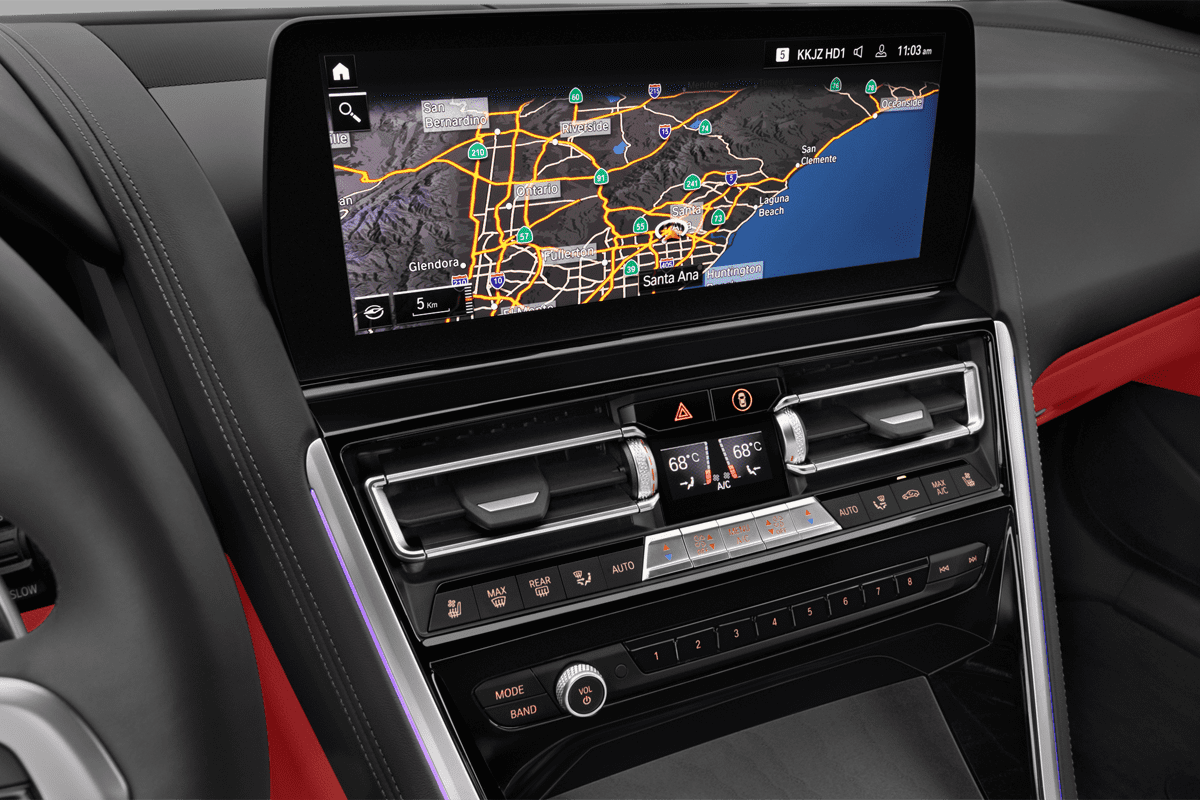 Mittelkonsole eines BMW 8er Gran Coupé