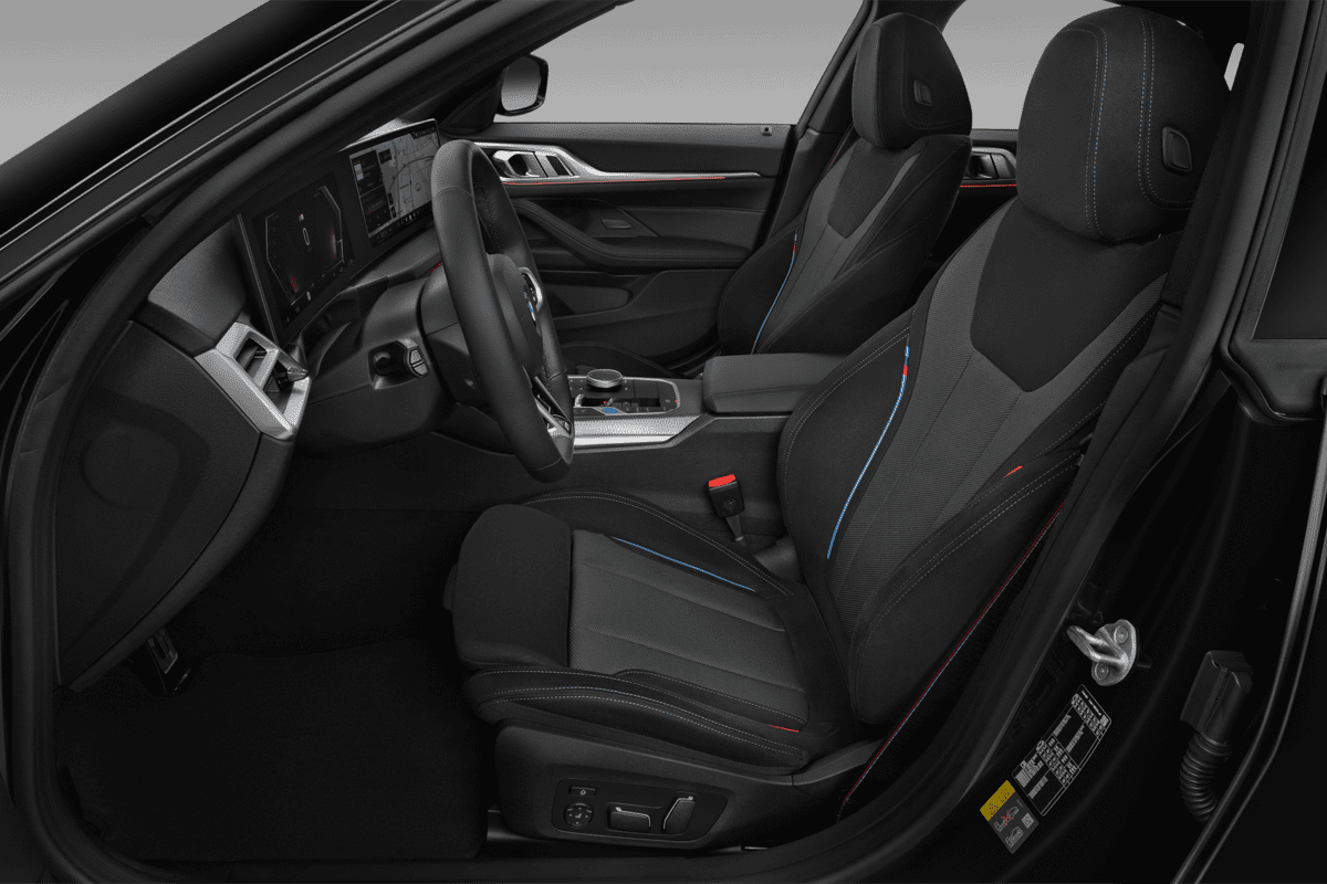 Vordersitze eines BMW i4