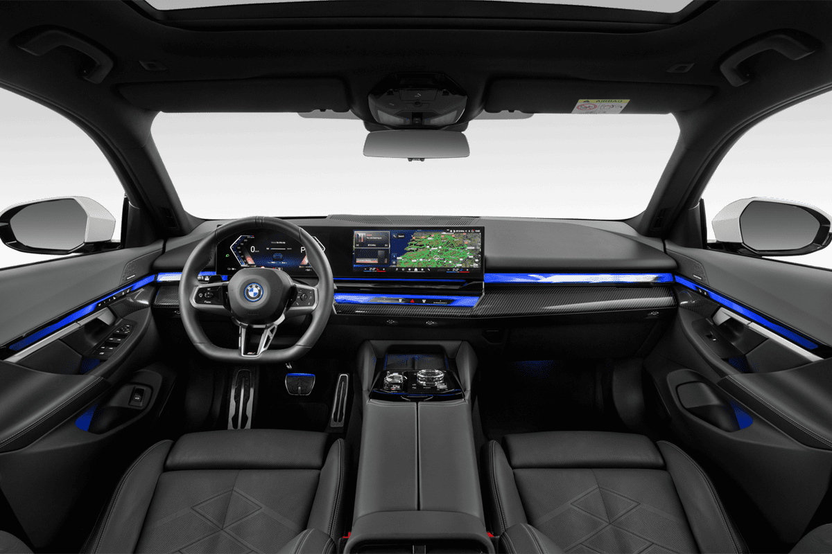Armaturenbrett eines BMW i5 Limousine