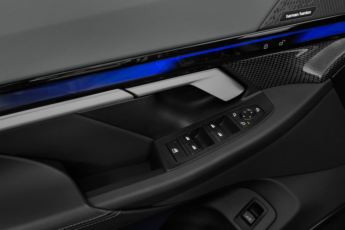 Türsteuerung eines BMW i5 Limousine