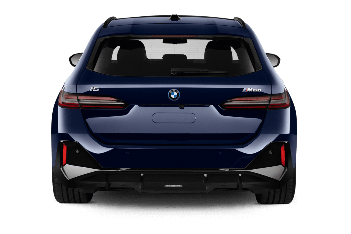 Heckansicht eines BMW i5 Touring