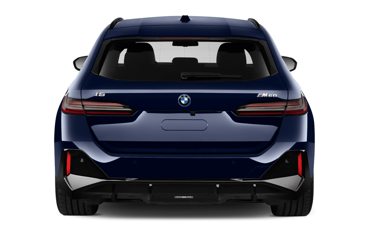 Heckansicht eines BMW i5 Touring