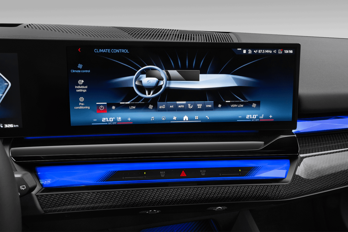 Klimasteuerung eines BMW i5 Touring
