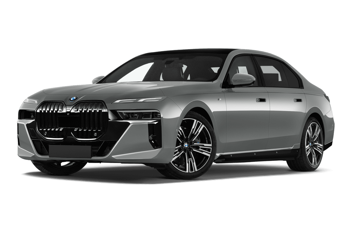 Tiefe, schräge Heckansicht eines BMW i7, freigestellt