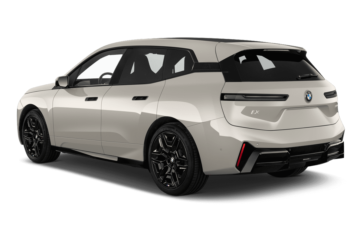 Schräge Heckansicht eines BMW iX, freigestellt