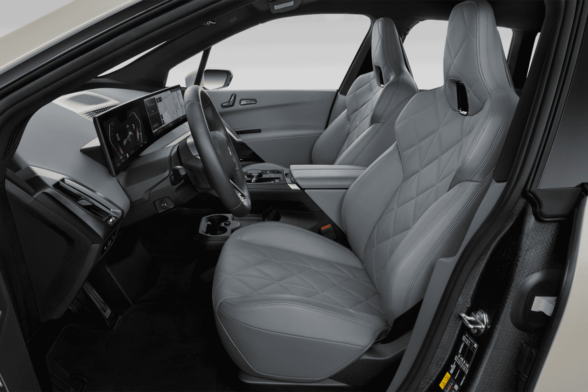 Vordersitze eines BMW iX