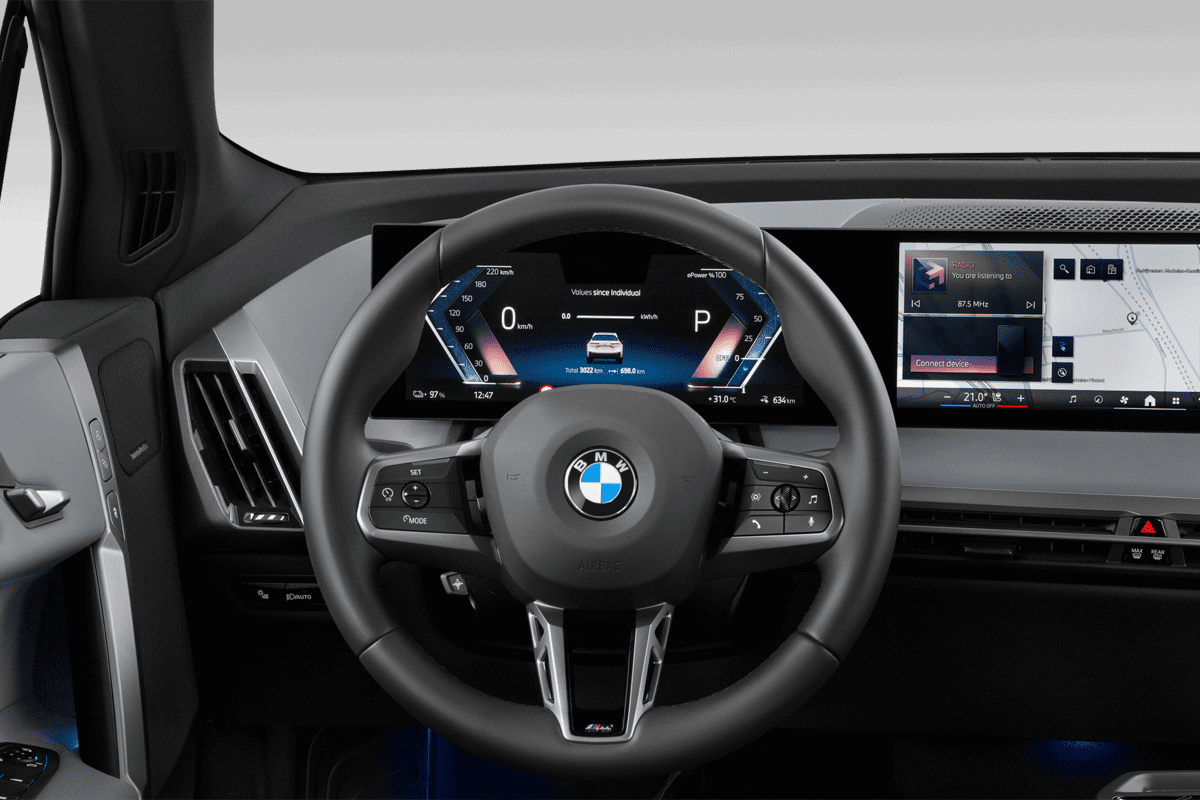 Lenkrad eines BMW iX