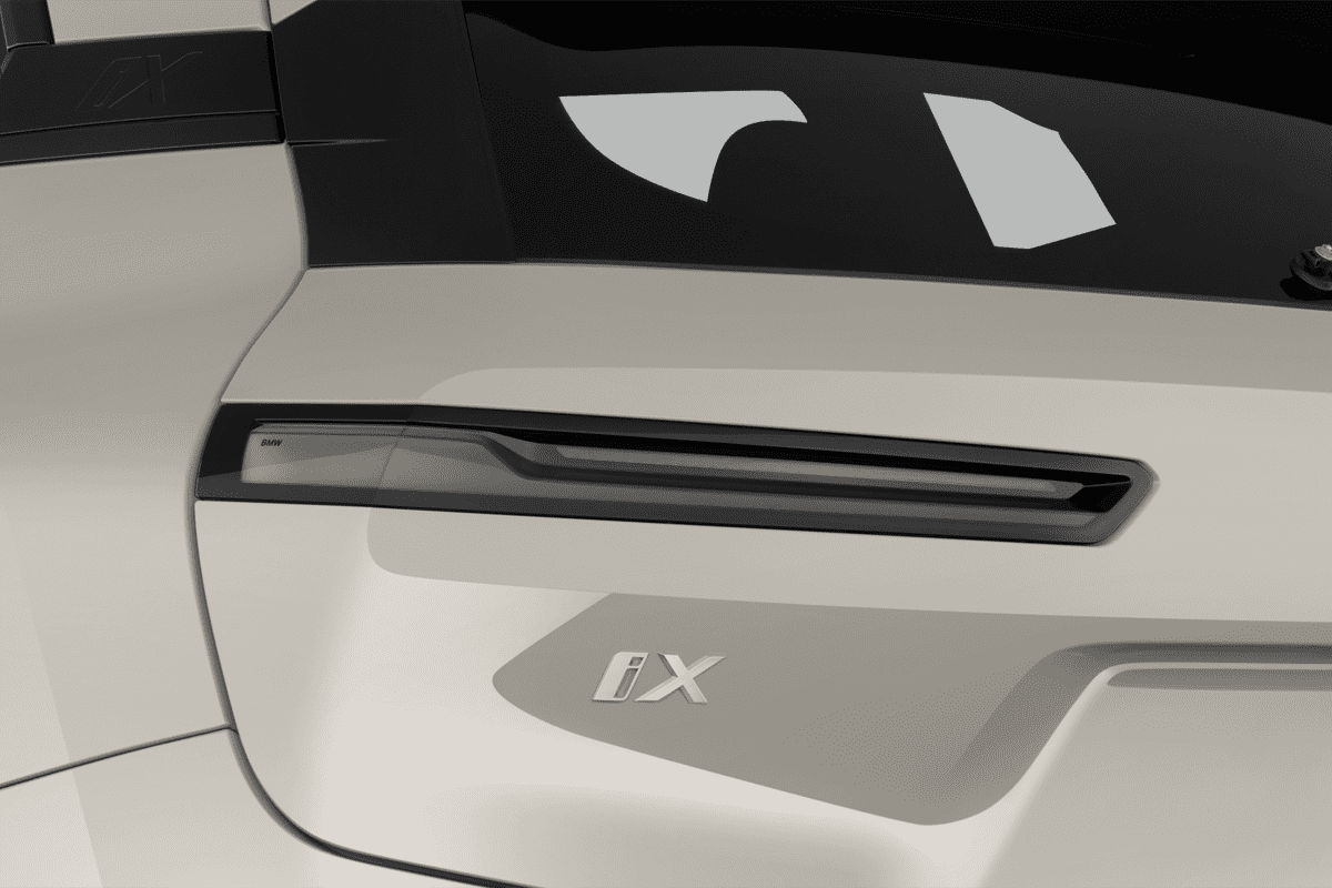 Heckleuchten eines BMW iX