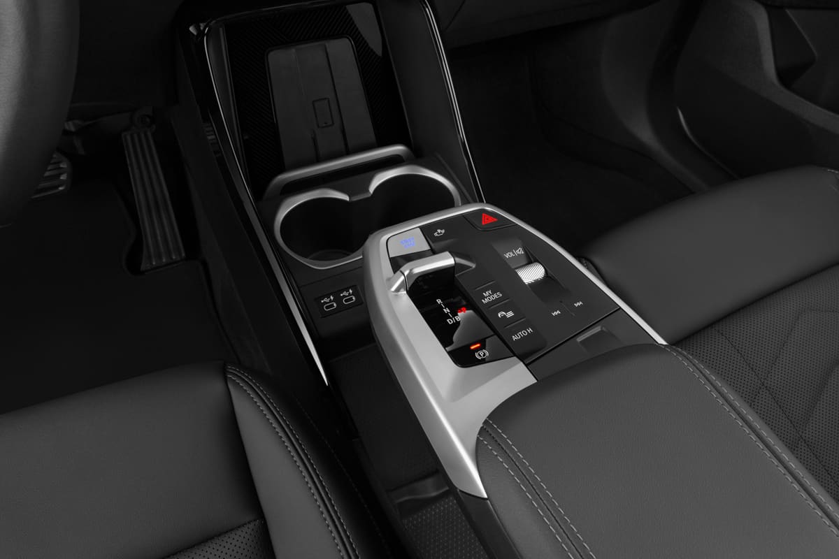 Schaltknüppel eines BMW iX1