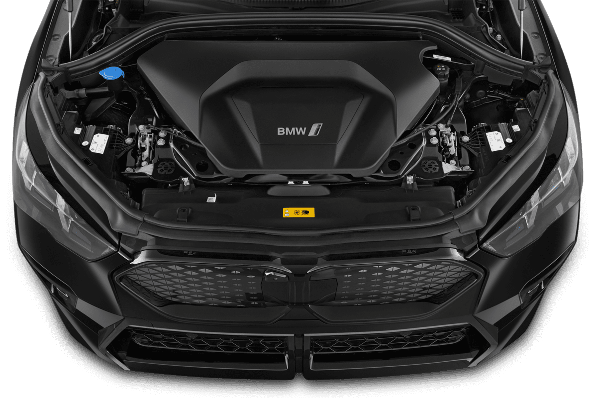 Motorraum eines BMW iX2