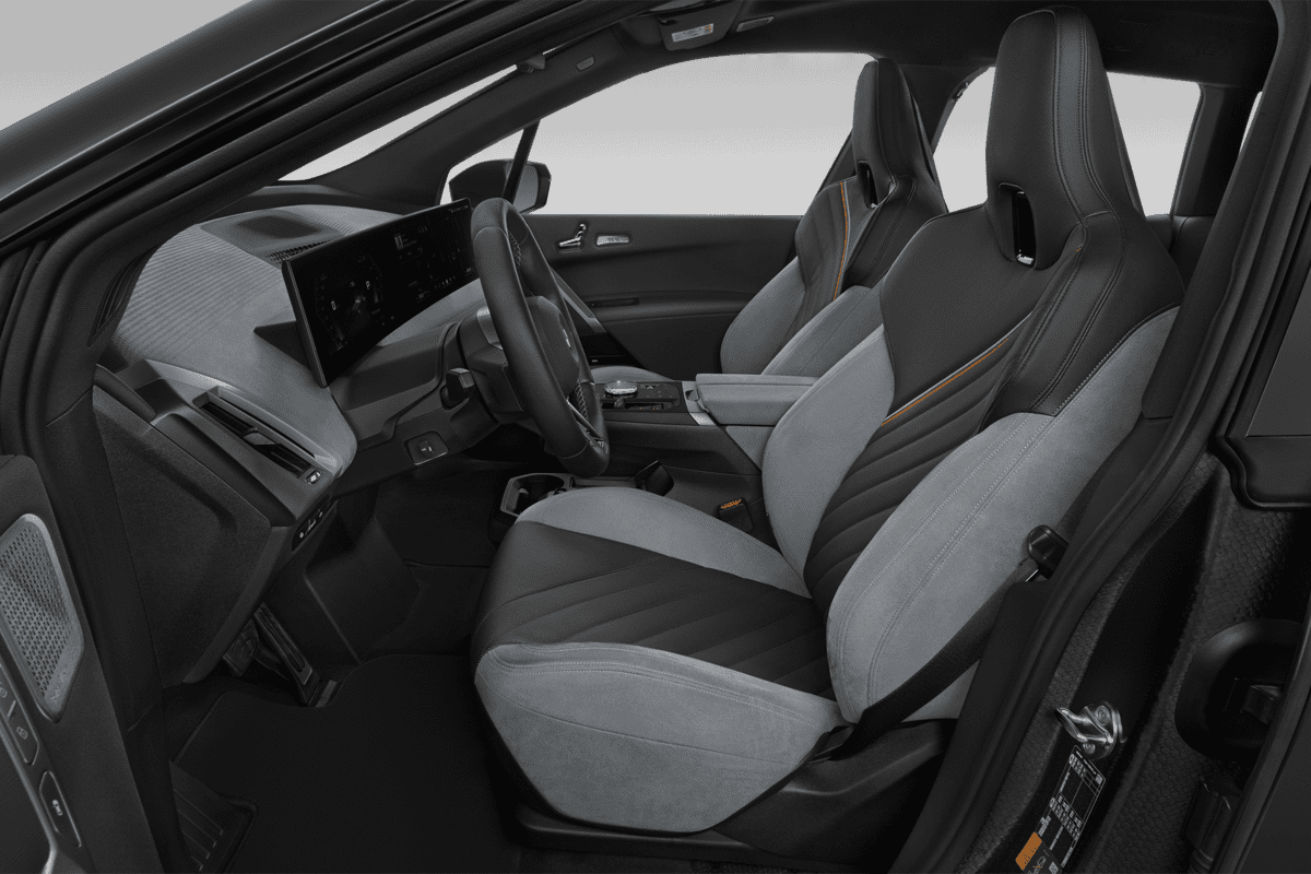 Vordersitze eines BMW iX (KI-generiert)