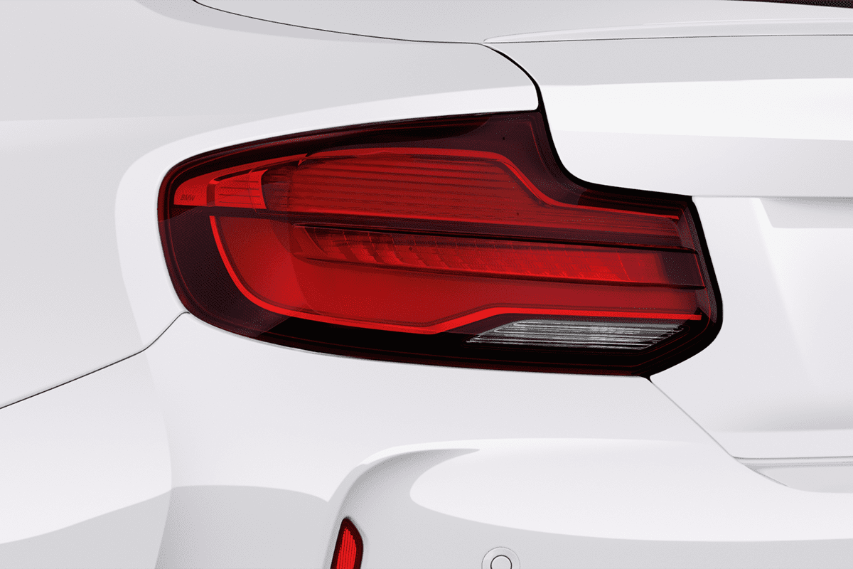 Heckleuchten eines BMW M2 Competition