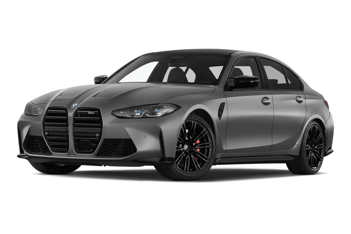 Tiefe, schräge Heckansicht eines BMW M3 Limousine, freigestellt