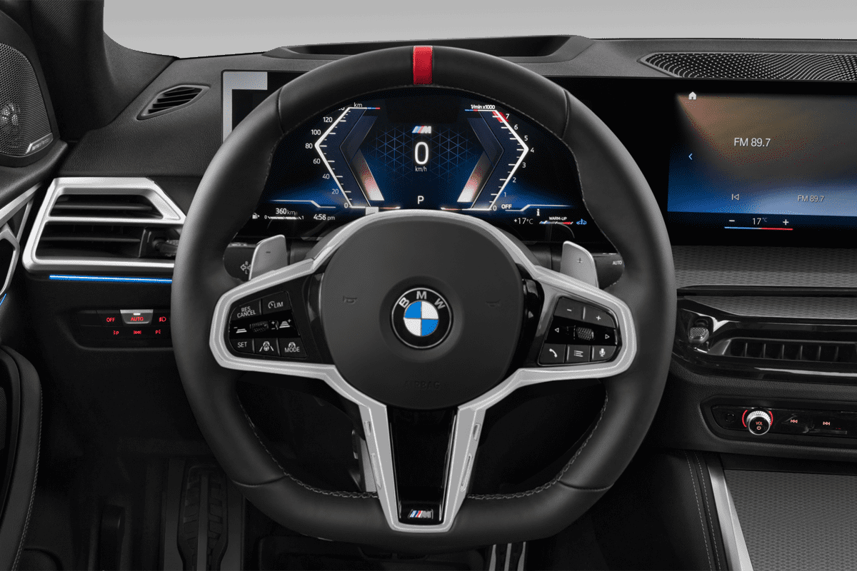 Lenkrad eines BMW M4 Coupé