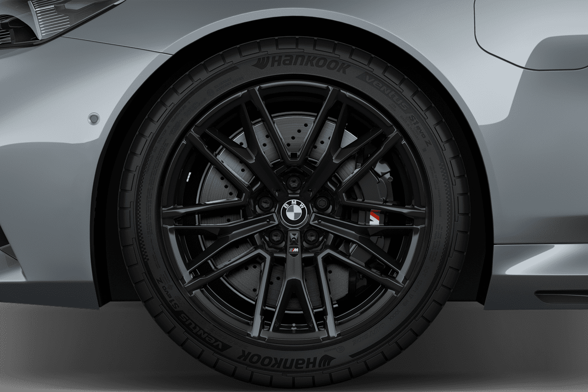 Radkappe oder Felge eines BMW M5