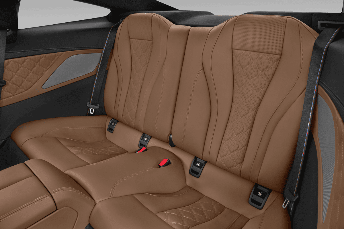 Rücksitzbank eines BMW M8 Coupé