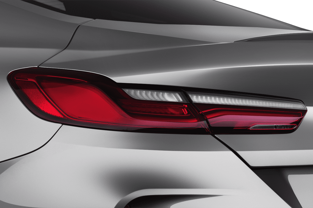 Heckleuchten eines BMW M8 Coupé