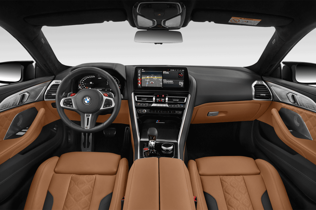 Armaturenbrett eines BMW M8 Gran Coupé