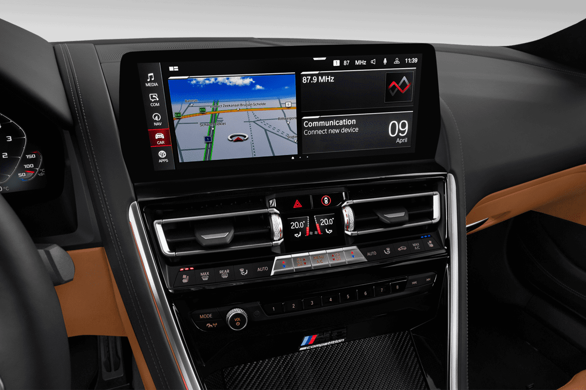 Mittelkonsole eines BMW M8 Gran Coupé