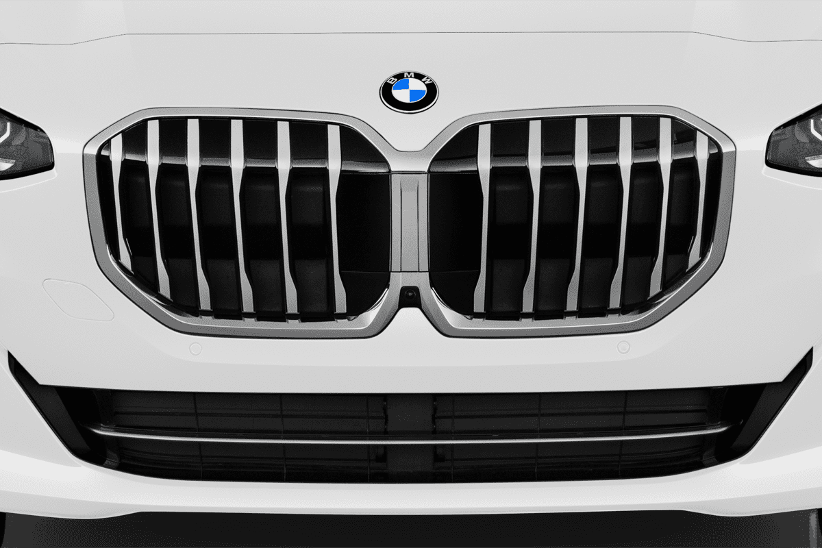Kühlergrill eines BMW 2er Active Tourer