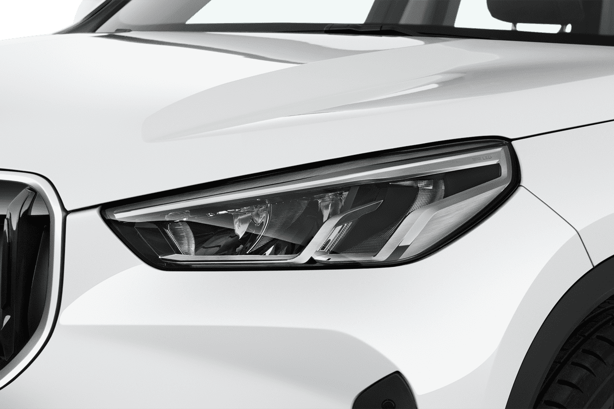 Frontscheinwerfer eines BMW X1 Plug-in-Hybrid