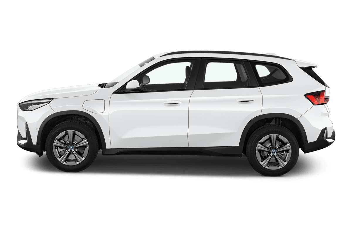 Seitenansicht eines BMW X1 Plug-in-Hybrid