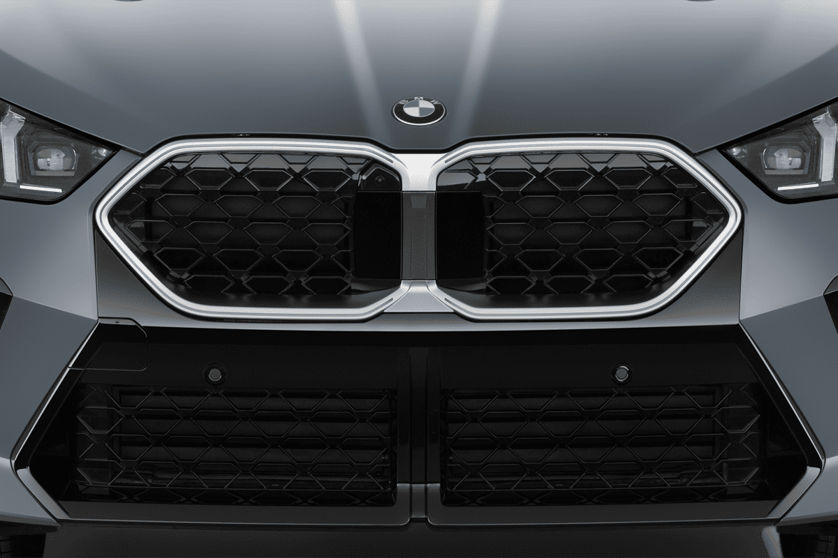 Kühlergrill eines BMW X2