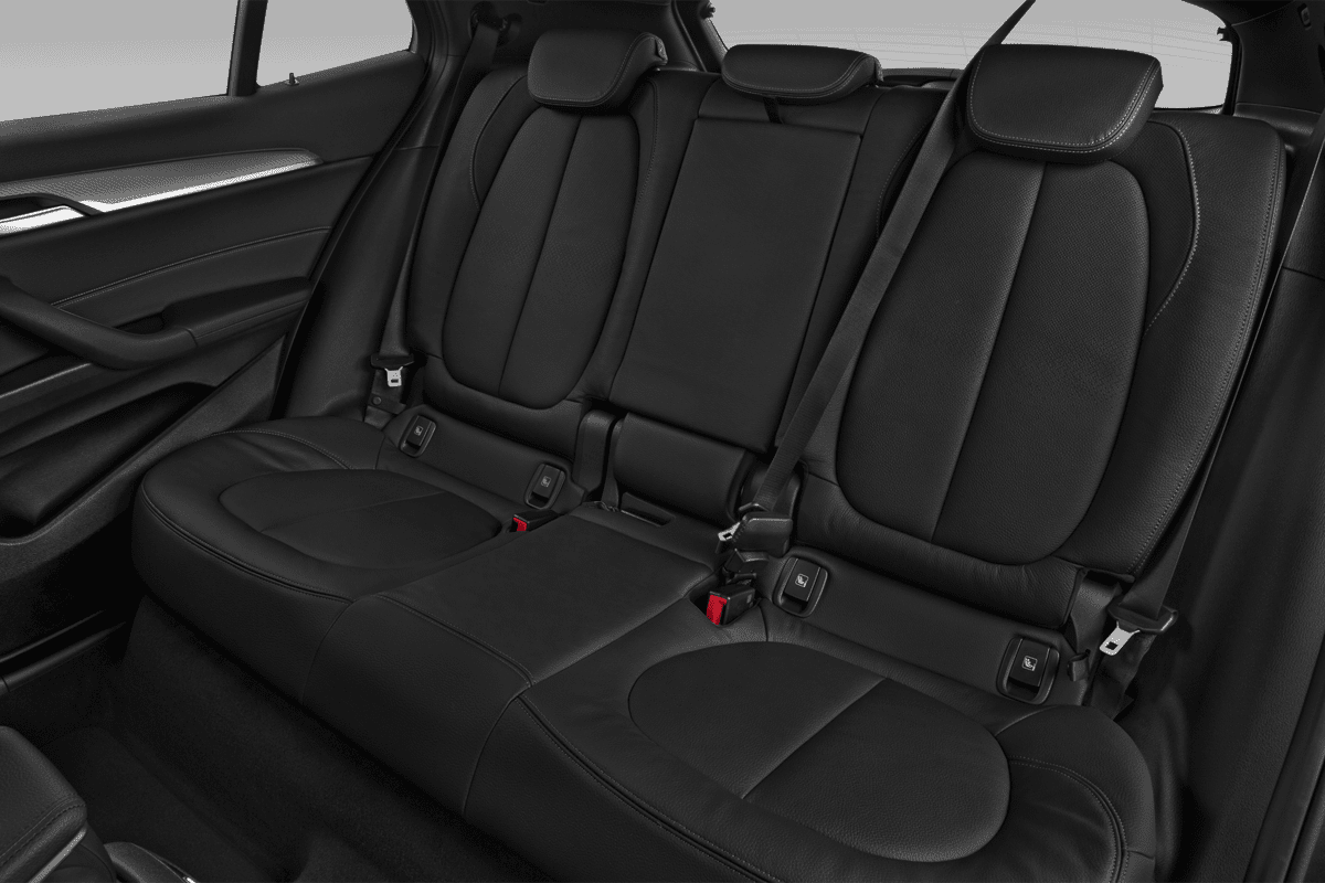 Rücksitzbank eines BMW X2 Plug-in-Hybrid