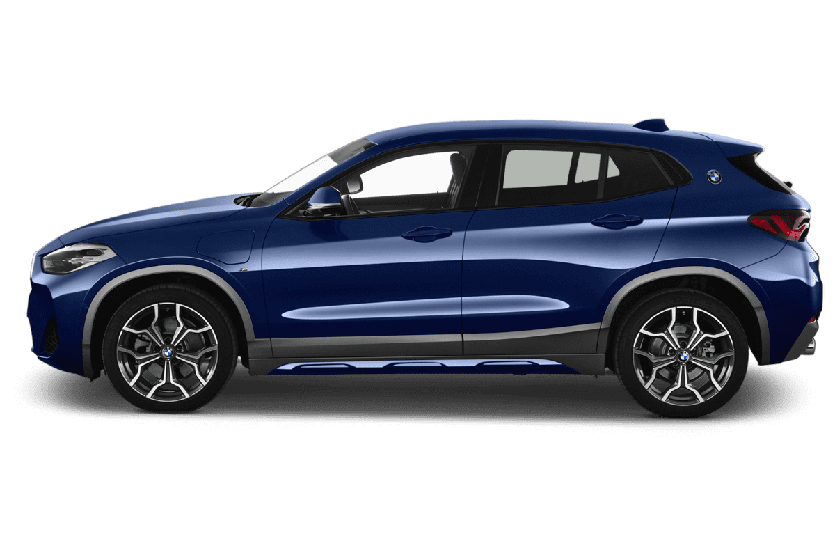 Seitenansicht eines BMW X2 Plug-in-Hybrid