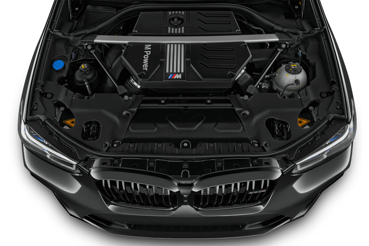 Motorraum eines BMW X3 M
