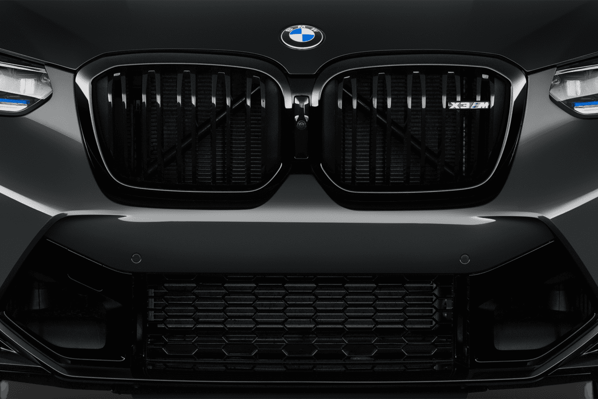 Kühlergrill eines BMW X3 M