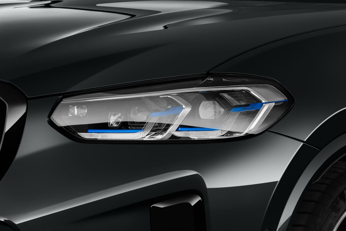 Frontscheinwerfer eines BMW X3 M