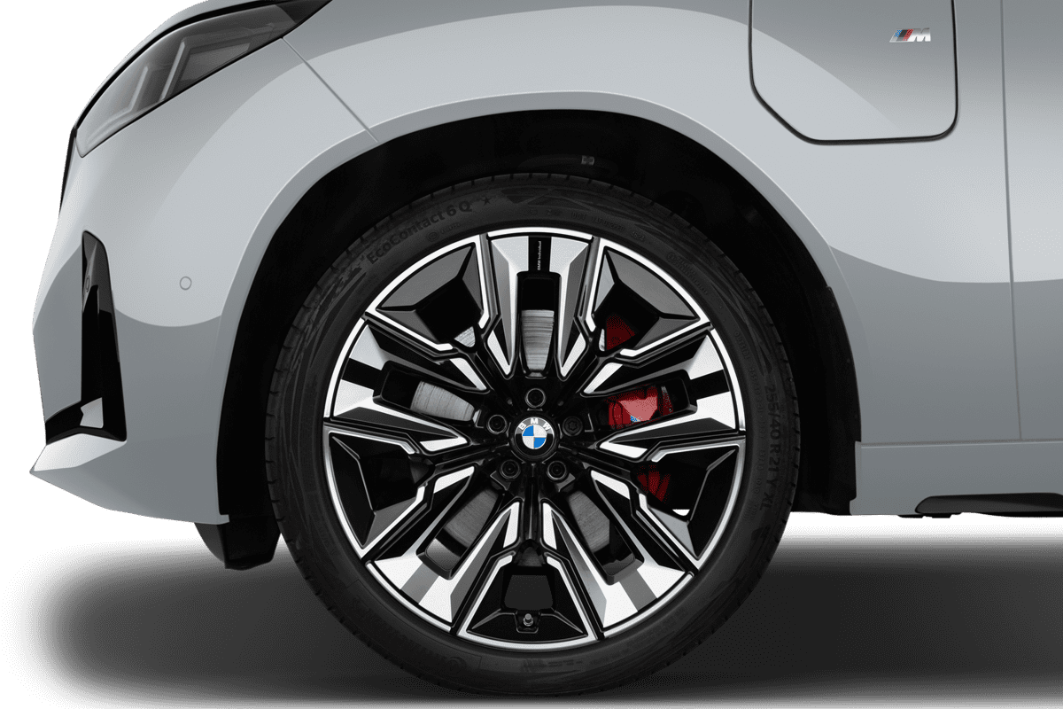 Radkappe oder Felge eines BMW X3 Plug-in-Hybrid