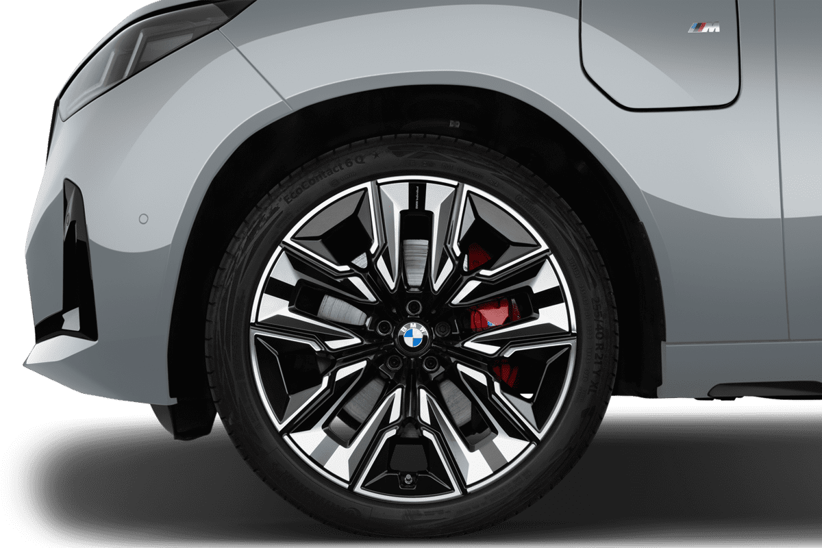 Radkappe oder Felge eines BMW X3 Plug-in-Hybrid