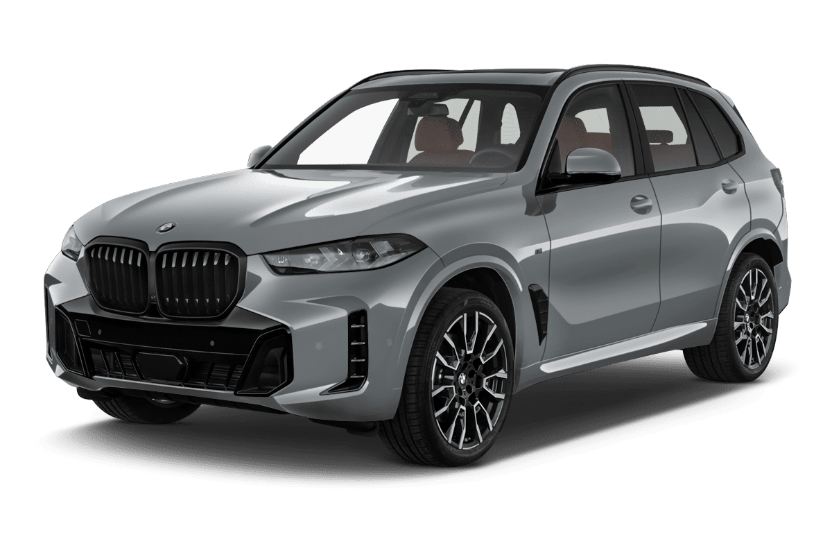 Schräge Frontansicht eines BMW X5, freigestellt