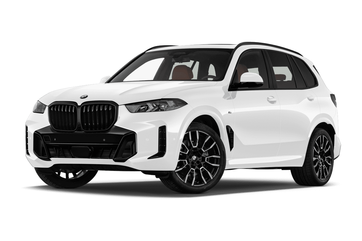 Tiefe, schräge Heckansicht eines BMW X5, freigestellt